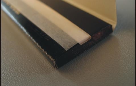Schmales King Size Zigarettenpapier (107 x 44 mm) in individueller Packung und Schaukarton image