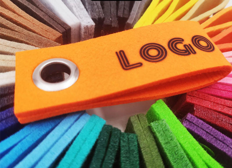 Porte-clés en feutre de polyester avec impression de logo